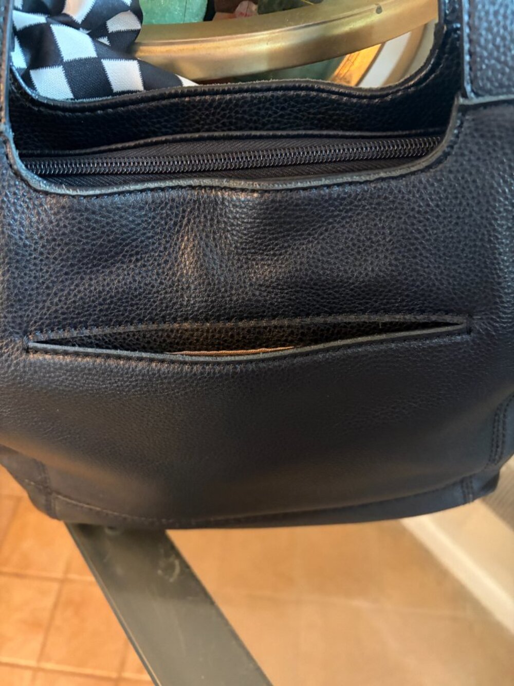 THE SAK DE YOUNG TOTE IN BLACK - Picture 3 of 9